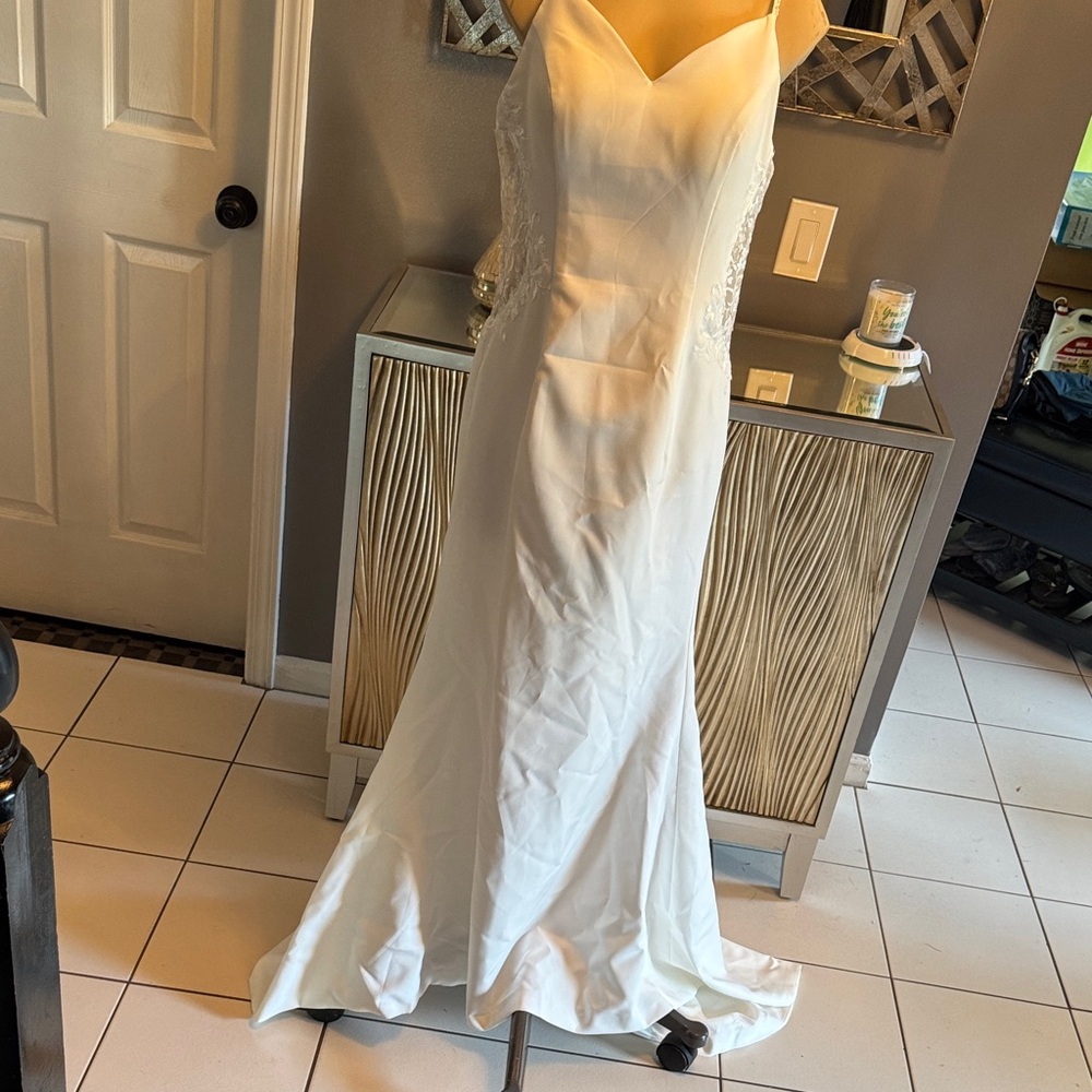 Elegant Formal White Lace Wedding Reception Dress